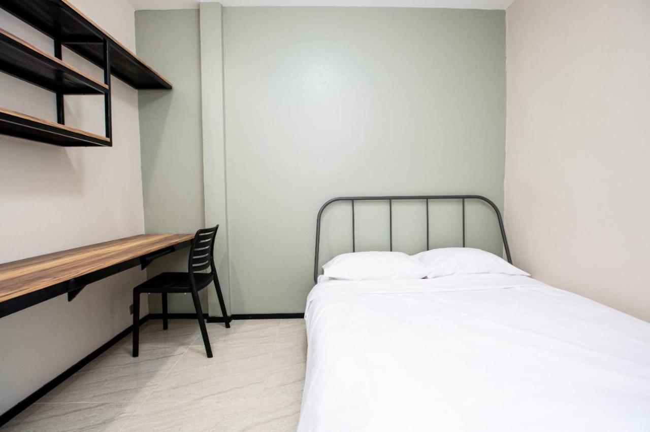 Kaelyn Cozy Living Hotel Bangkok Kültér fotó